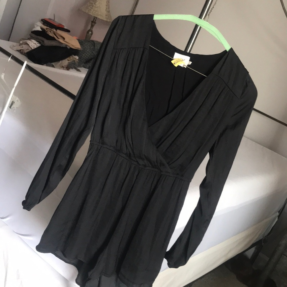 Alice & UO black satin romper XS